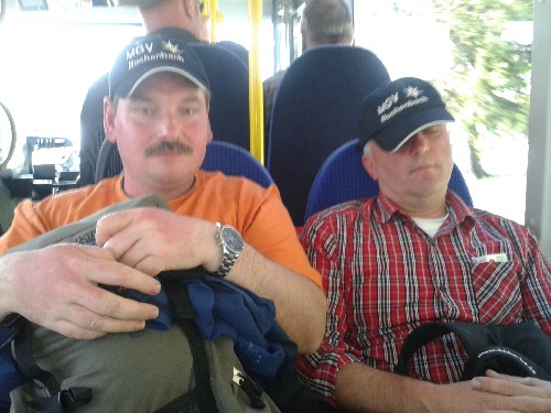 Gesellige Runde zum Abschluss – Vatertagswanderung 2012