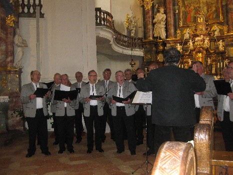 Kirchenbesichtigung auf dem Vereinsausflug – Vereinsausflug 2013