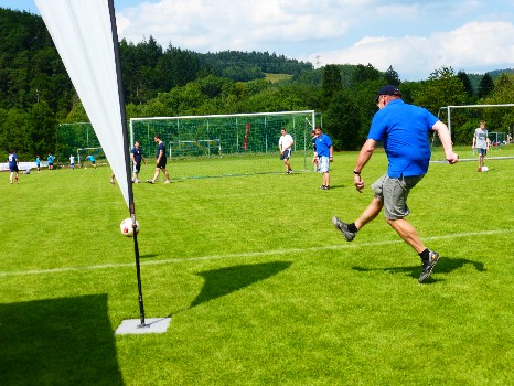 Begegnungen auf dem Sportplatz – Elfmeterkick 2013