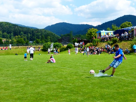 Die Mannschaft des Männerchors – Elfmeterkick 2013
