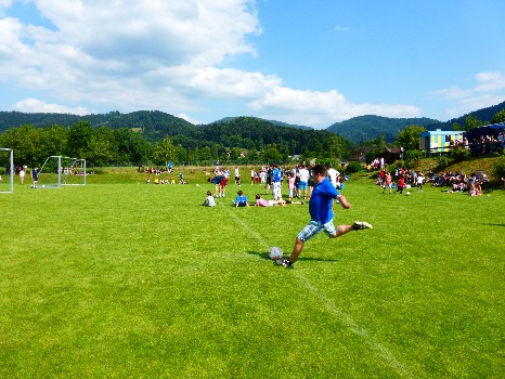 Begegnungen auf dem Sportplatz – Elfmeterkick 2013