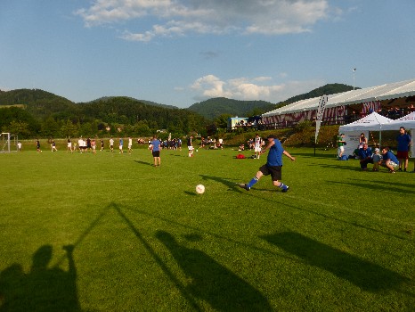 Begegnungen auf dem Sportplatz – Elfmeterkick 2013