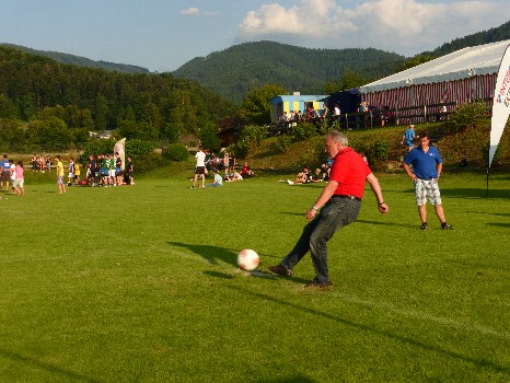 Die Mannschaft des Männerchors – Elfmeterkick 2013