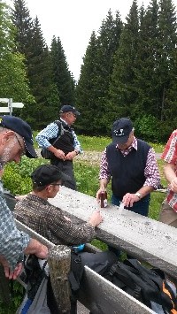 Rast und Stärkung unterwegs – Vatertagswanderung 2014