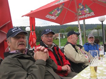 Rast und Stärkung unterwegs – Vatertagswanderung 2014