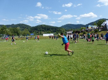 Begegnungen auf dem Sportplatz – Elfmeterkick 2015