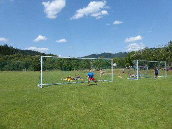 Begegnungen auf dem Sportplatz – Elfmeterkick 2015
