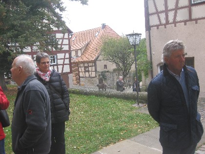 Gesellige Pause unterwegs – Vereinsausflug 2016
