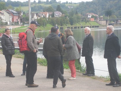 Gesellige Pause unterwegs – Vereinsausflug 2016