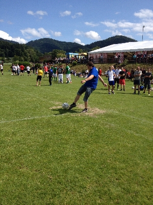 Begegnungen auf dem Sportplatz – Elfmeterkick 2012