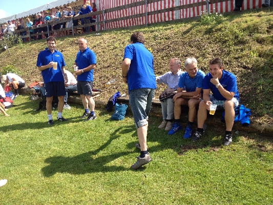 Begegnungen auf dem Sportplatz – Elfmeterkick 2012