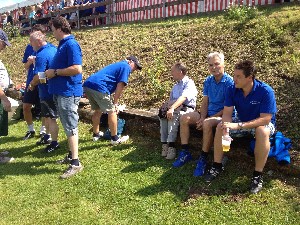 Die Mannschaft des Männerchors – Elfmeterkick 2012