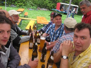 Gesellige Runde zum Abschluss – Vatertagswanderung 2009