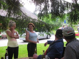 Rast und Stärkung unterwegs – Vatertagswanderung 2009