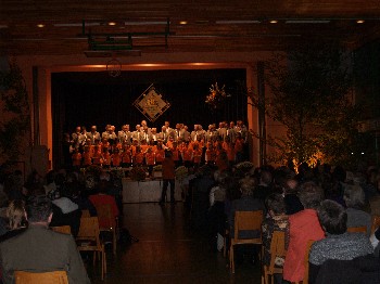 Der Männerchor beim Herbstkonzert 2012