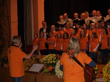 Der Männerchor beim Herbstkonzert 2012