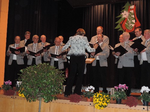 Der Männerchor beim Herbstkonzert 2017