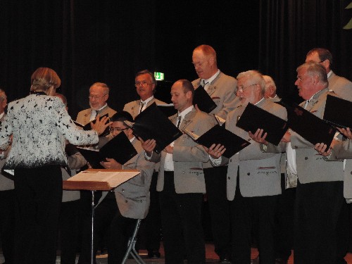 Der Männerchor beim Herbstkonzert 2017