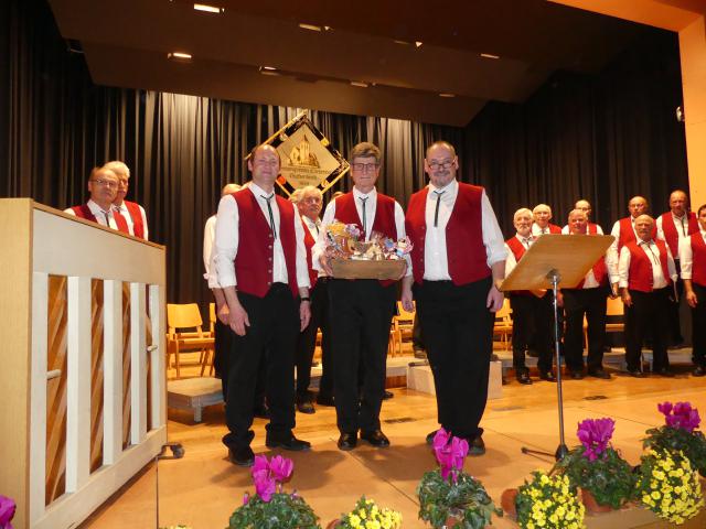 Der Männerchor beim Herbstkonzert 2019