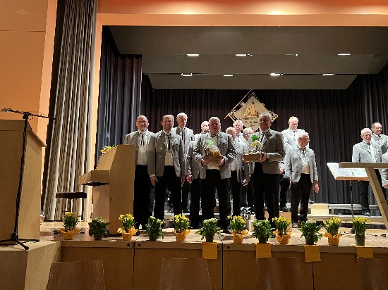 Der Männerchor beim Frühlingskonzert 2023