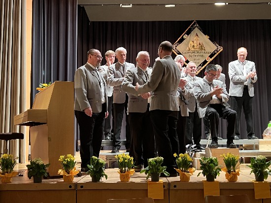 Der Männerchor beim Frühlingskonzert 2023