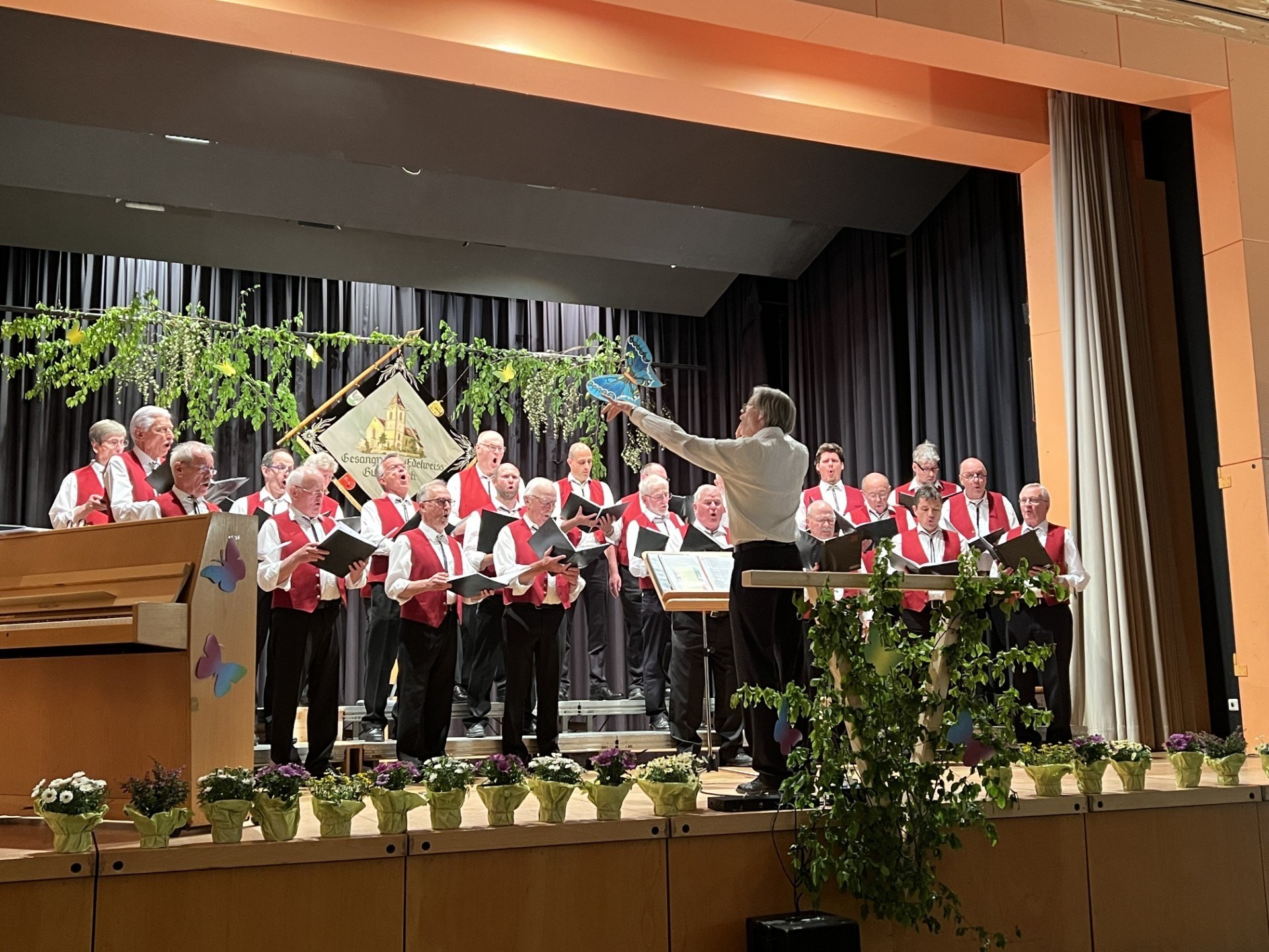 Männerchor im musikalischen Vortrag