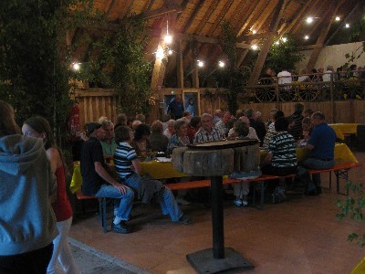 Sängerhock 2011 – Helfer sorgen für das leibliche Wohl